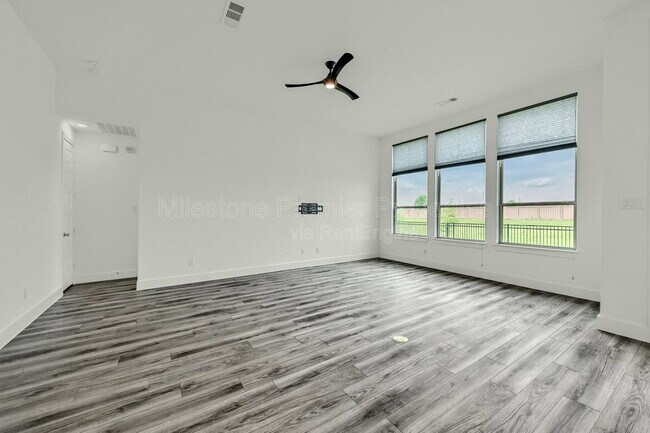 Foto del edificio - 3621 Brinkley Dr