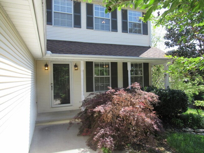 Photo - 3-Bedroom Cedar Bluff home available November 2024