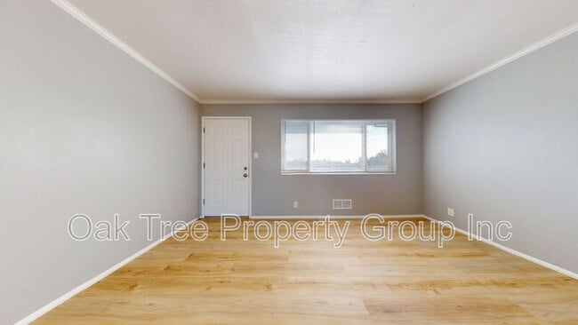 Foto del edificio - 5600 Bancroft Ave