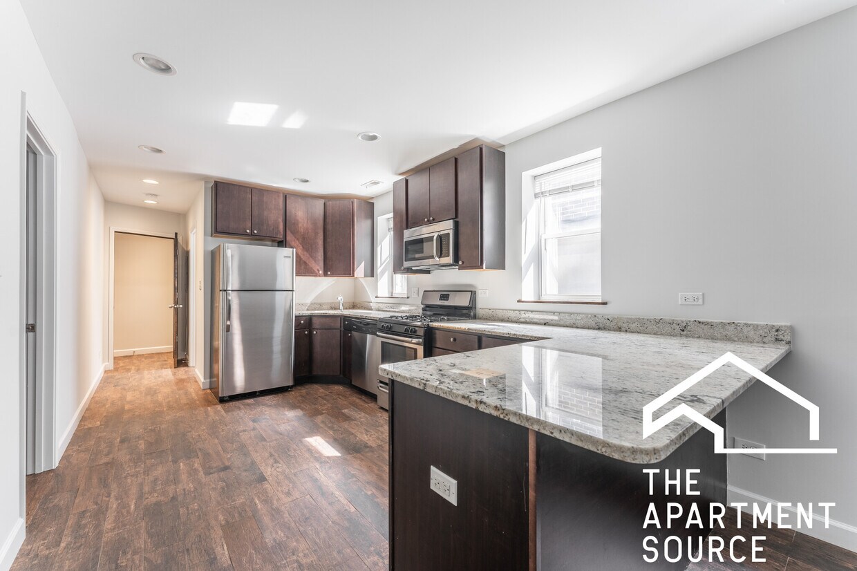 Foto principal - 2765 W Francis Pl