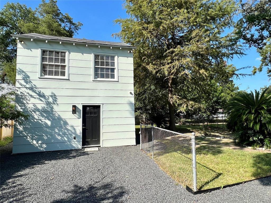 Foto principal - 607 Westford St