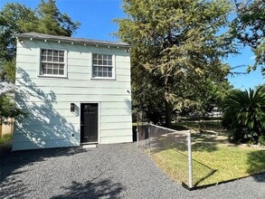 Building Photo - 607 Westford St
