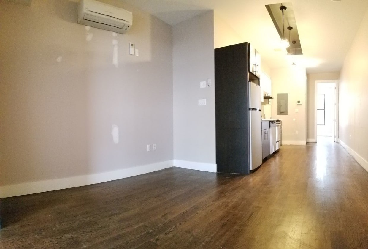 Primary Photo - 109 Roebling St