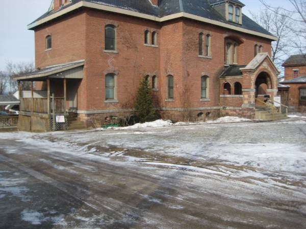 Primary Photo - 57 S Williams St