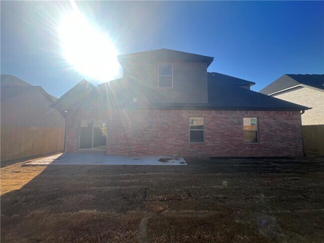 Building Photo - 7202 SW Basswood Ave