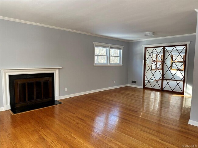 Foto del edificio - 23 Maplewood Rd