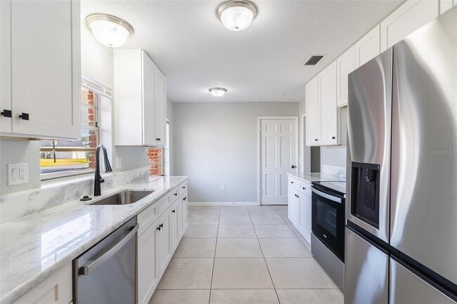 Building Photo - 124 Shelley Dr