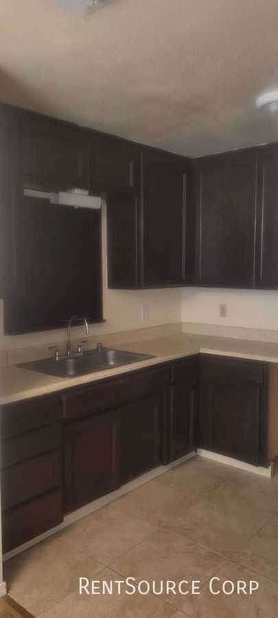 Foto del edificio - 3 Bedroom 2 Bath Single Family Home in Bar...