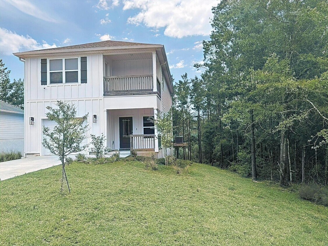 Primary Photo - Three Bedroom Two and a half Bath In Hammock Oaks