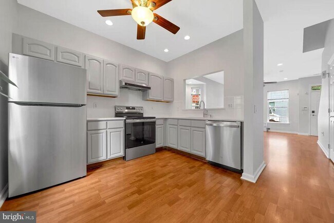 Foto del edificio - 1318 Bainbridge St