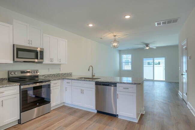 Building Photo - 315 Starfish Ln