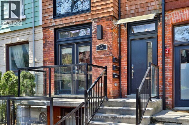 Photo du bâtiment - 62-62 Dovercourt Rd
