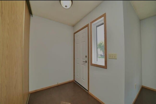 Building Photo - 3 Bruton Pl