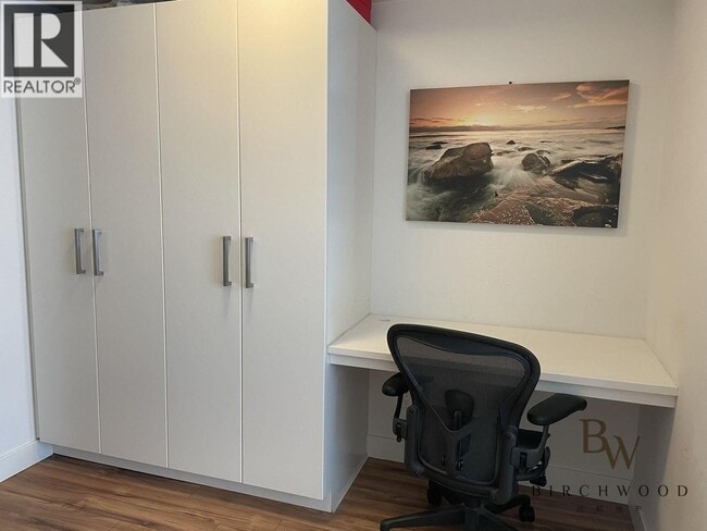 Building Photo - 8288 Granville Ave