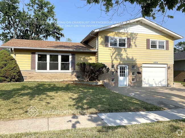 Building Photo - 15209 Geoffrey Rd