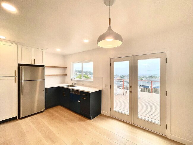 Cocina y comedor - 544 Vista Mar Ave