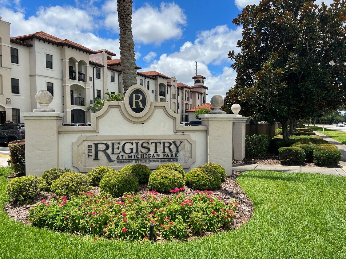 Primary Photo - Beautiful 3 Bedroom, 2 Bathroom Condo in O...