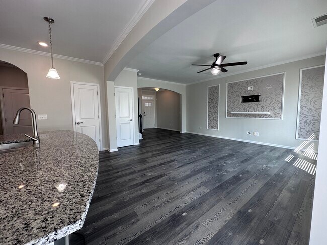 Foto del edificio - 764 River Park Rd