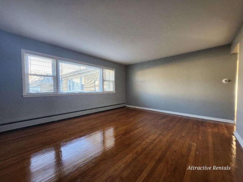 5511 W Kamerling Ave Unit 1S, Chicago, IL 60651 Room for Rent in