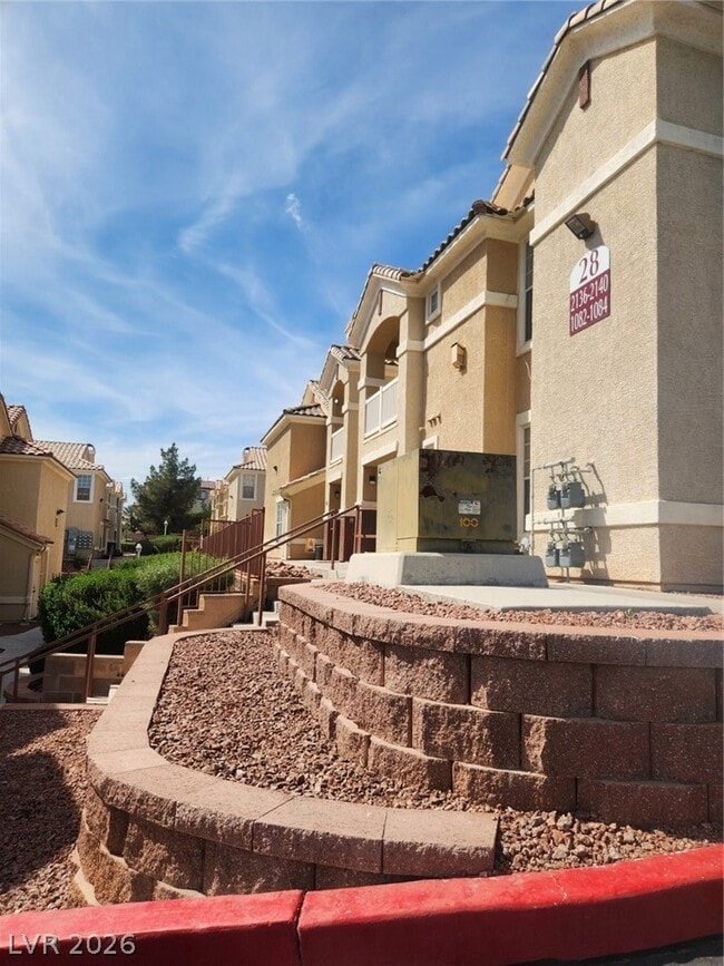 Building Photo - 5855 Valley Dr