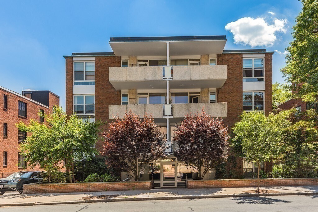 Primary Photo - 100 Marion St