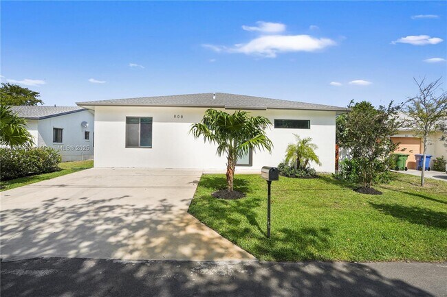 Building Photo - 808 NW 5th Terrace