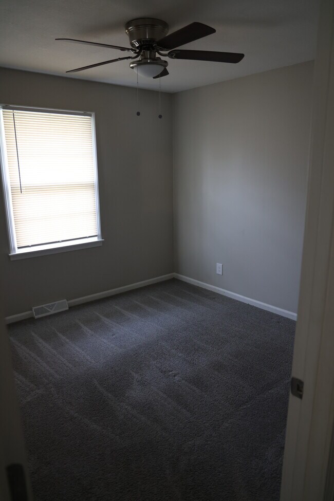 Bedroom - 7505 E 133rd Ter