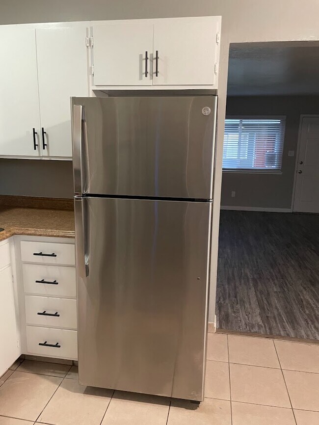 I Street Apartments Rentals in Davis at 401403 I St Davis, CA