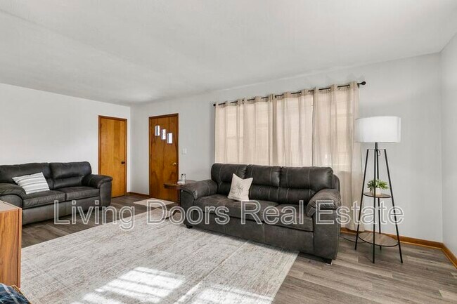 Foto del edificio - 6935 Colby St