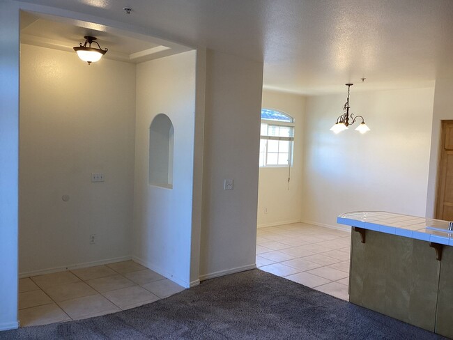 Foto del edificio - Upstairs Condo Located in the Oak Creek Vi...