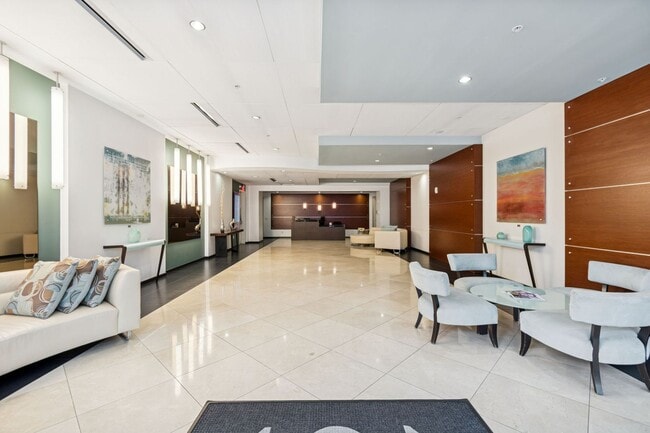 Photo - 101 S Eola Dr House