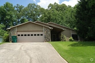Building Photo - 10725 Indian Village Dr