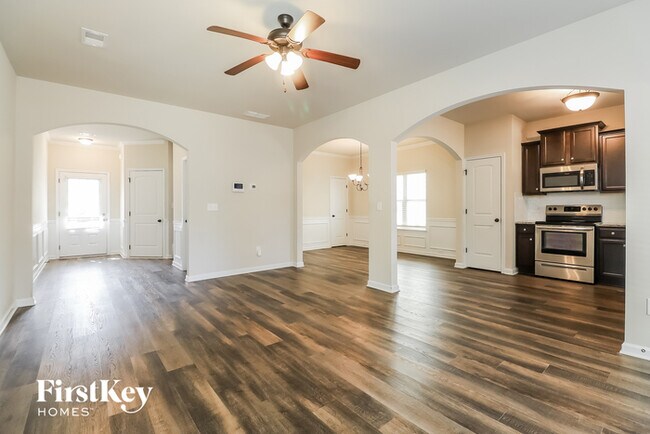 Foto del edificio - 5768 Woodside Crossing