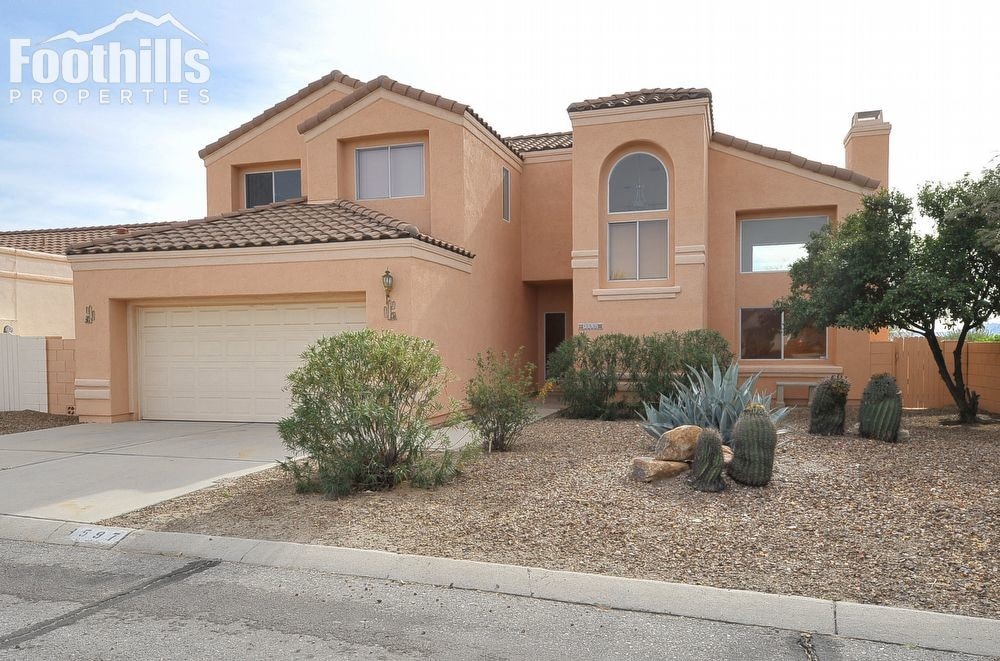 Primary Photo - North Ranch, 2-story house with all tile.