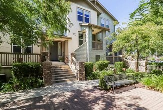 Building Photo - 402 Washington Square