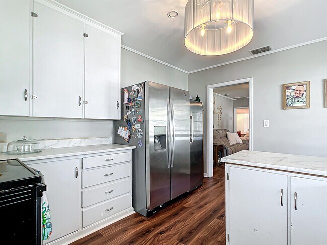 Foto del edificio - 4020 Miramar Way S