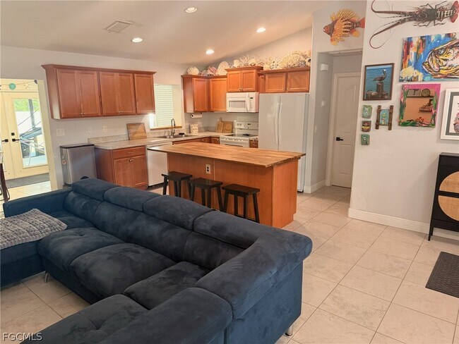 Foto del edificio - 3195 Mayflower Terrace