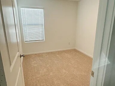 Building Photo - 928 Woodstork Wy