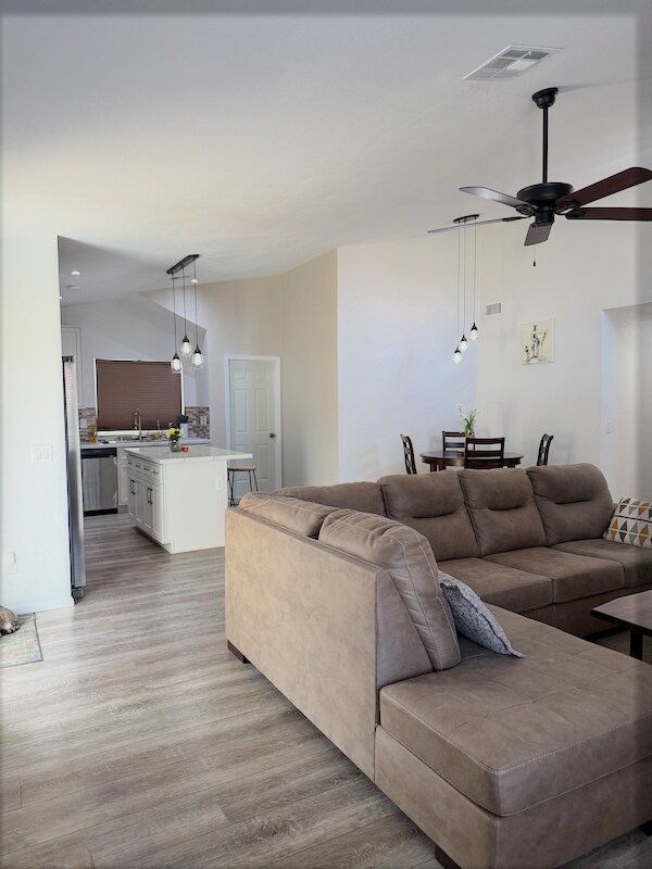 Foto del edificio - 37029 Dawson Dr
