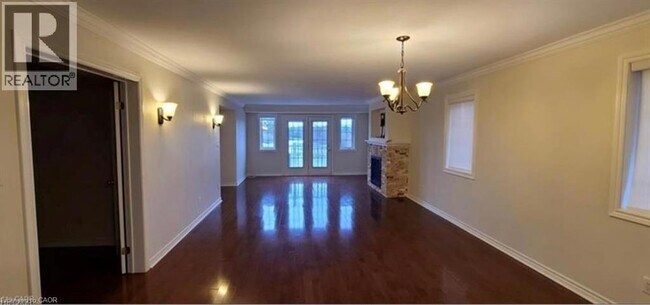 Building Photo - 520 Silken Laumann Dr