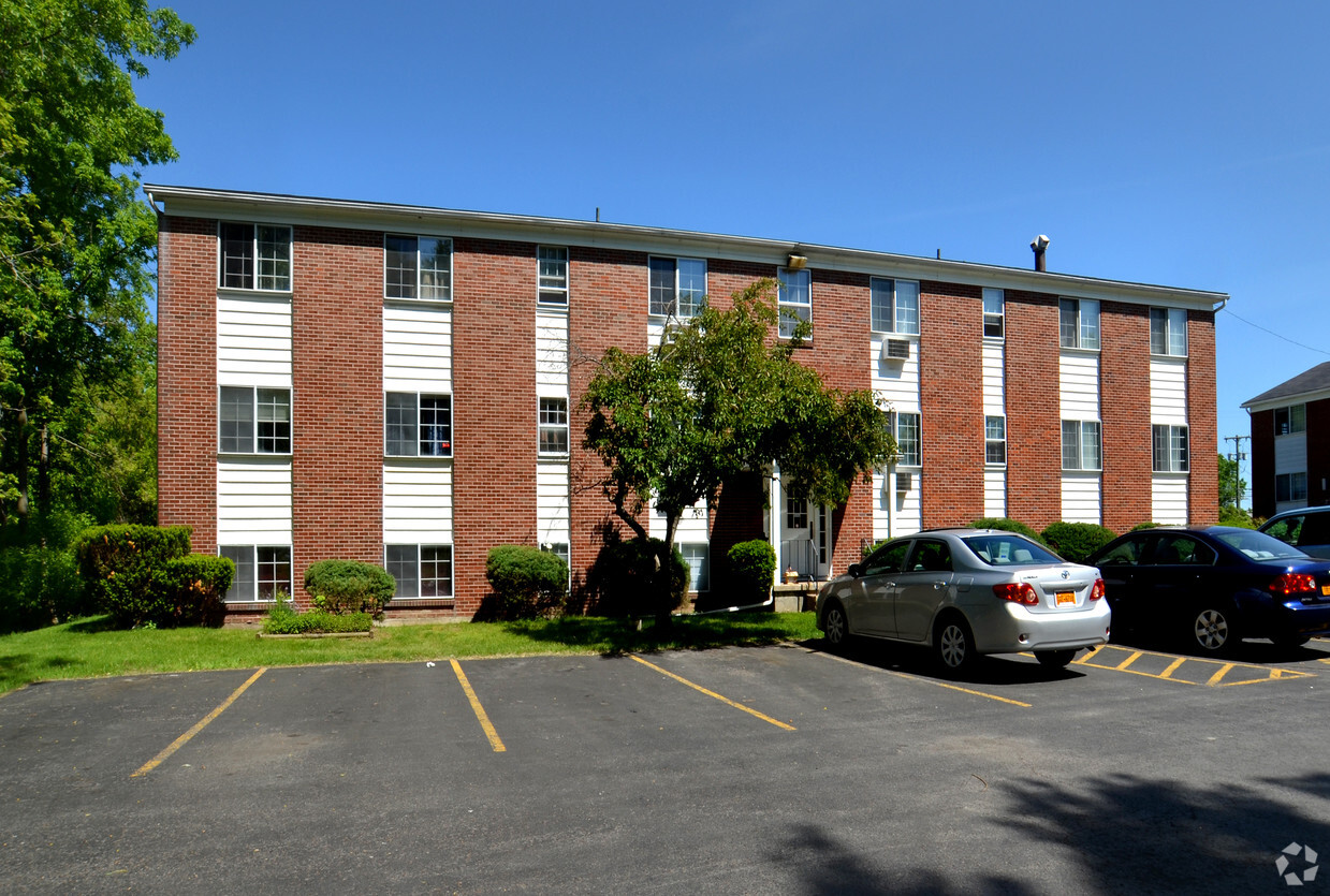 Foto del edificio - West Lake Apartments