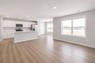 Building Photo - 353 Juniper Dr