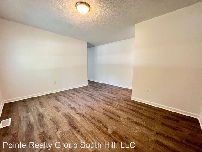 Building Photo - 3 br, 1 bath House - 7233 Highway One