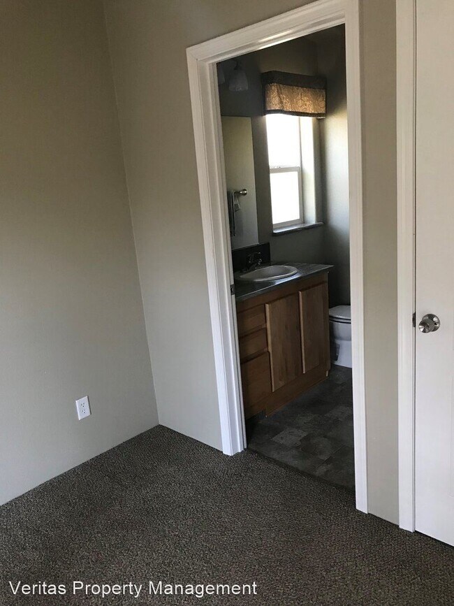 Building Photo - 3 br, 2 bath House - 7549 Mayfly Lane