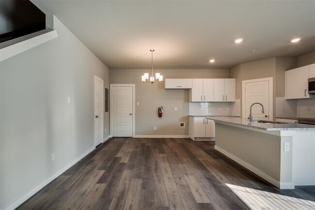 Foto del edificio - 637 Harvest Moon Dr