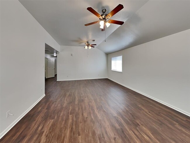 Foto del edificio - 17019 Midnight Sun Ln