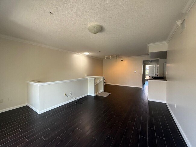 Foto del edificio - 5820 W Sample Rd