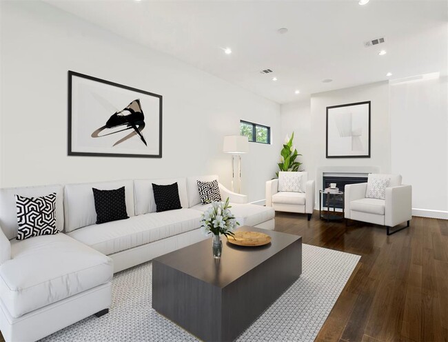 Building Photo - 2906 Ferndale St