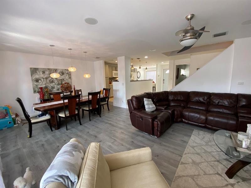 Foto principal - 8225 NW 8th Pl