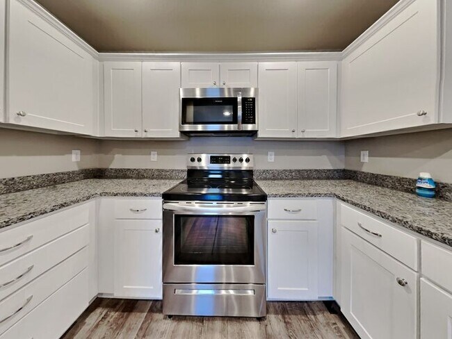 Foto del edificio - 8122 SW 1st St